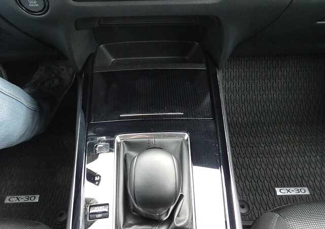 Mazda CX-30 - Kolor Soul Red, zdjęcie 15