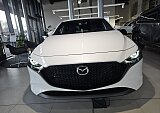 Mazda 3 - Kolor Snowflake White Pearl, zdjęcie 2
