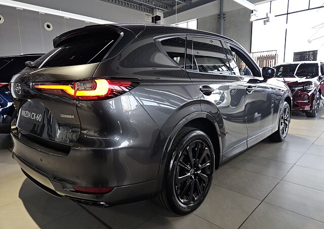 Mazda CX-60 - Kolor Machine Gray, zdjęcie 3