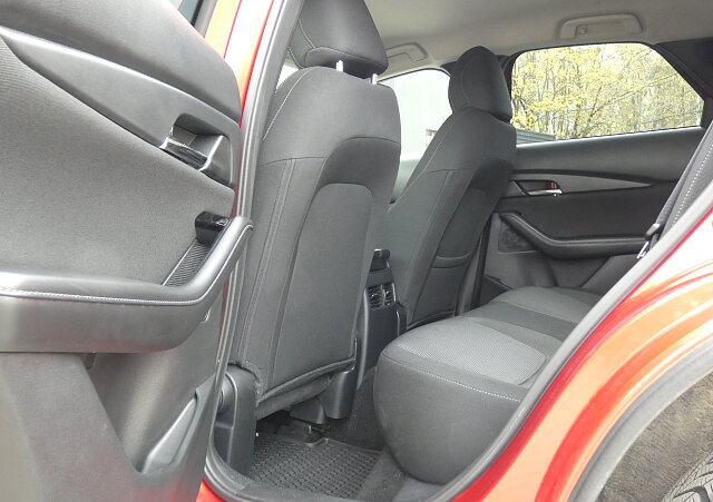 Mazda CX-30 - Kolor Soul Red, zdjęcie 10