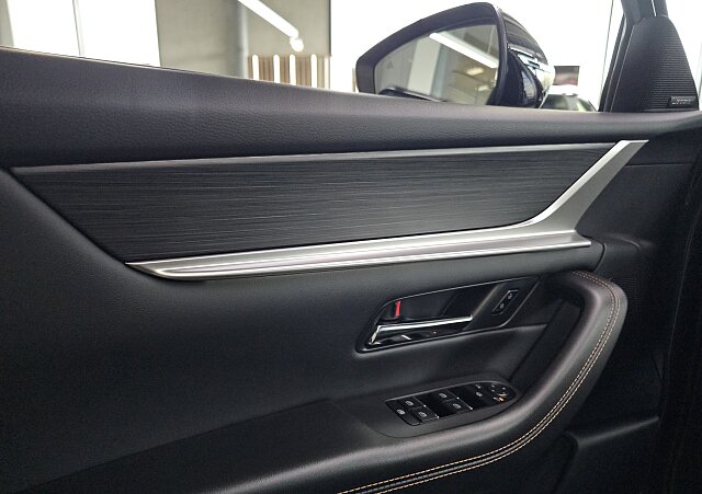 Mazda CX-60 - Kolor Machine Gray, zdjęcie 4