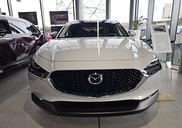 Mazda CX-30 - Kolor Ceramic Metalic, zdjęcie 4