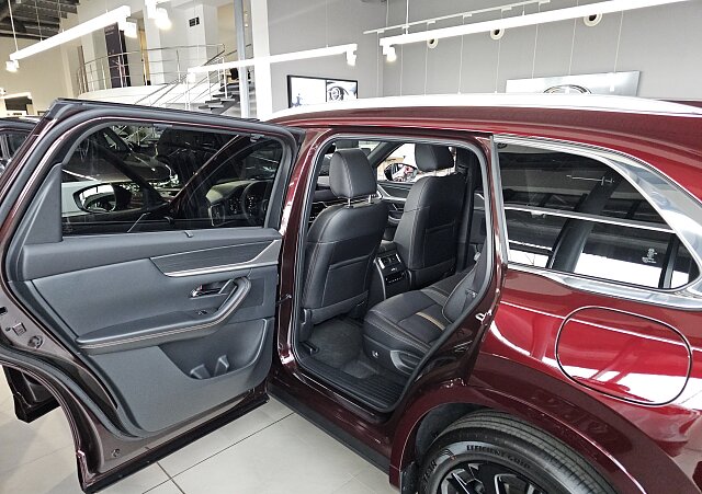 Mazda CX-80 - Kolor Artisan Red, zdjęcie 10