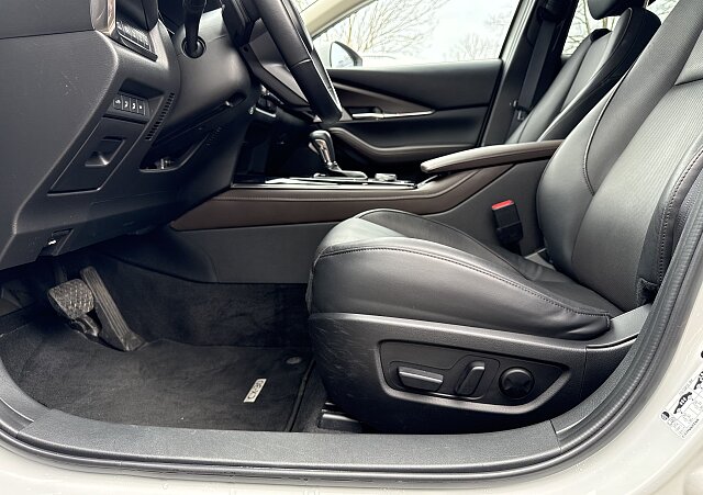 Mazda CX-30 - Kolor Ceramic Metalic, zdjęcie 7