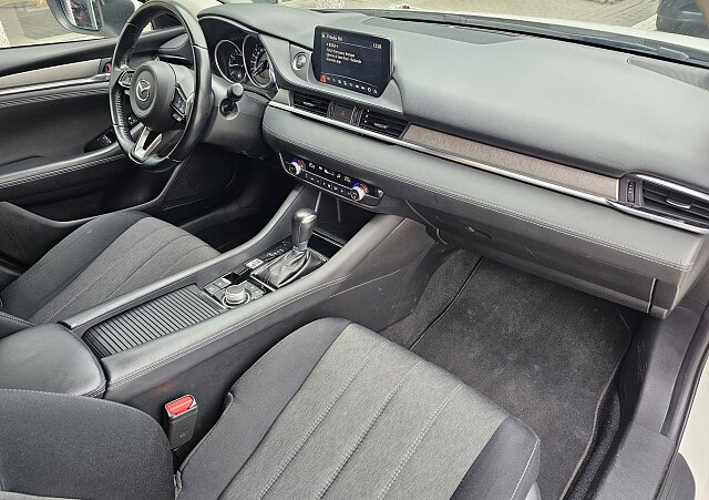 Mazda 6 - Kolor Snowflake White Pearl, zdjęcie 10