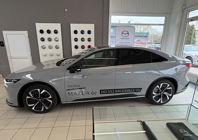 Mazda 6e - Kolor Aero Grey, zdjęcie 4