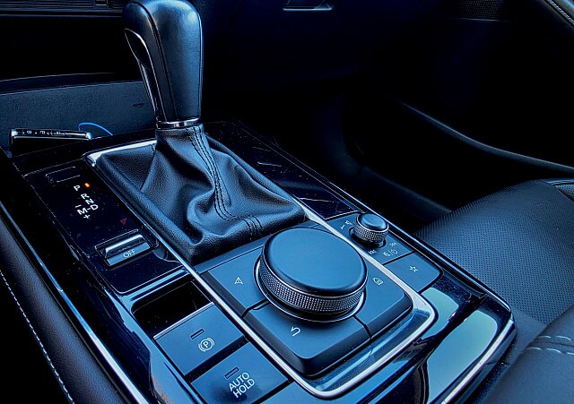 Mazda CX-30 - Kolor Machine Gray, zdjęcie 13