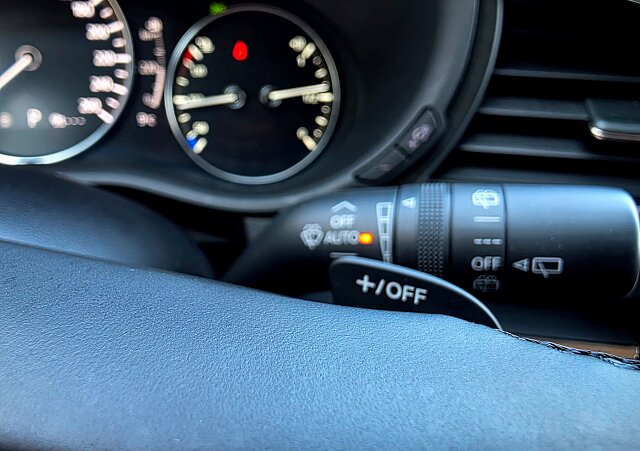 Mazda CX-30 - Kolor Machine Gray, zdjęcie 9