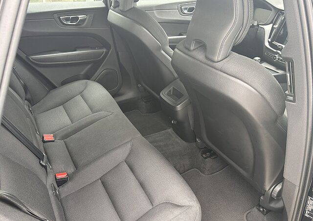 Volvo XC 60 - Kolor Czarny, zdjęcie 12