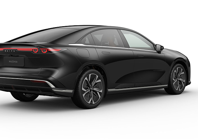 Mazda 6e - Kolor Jet Black, zdjęcie 8