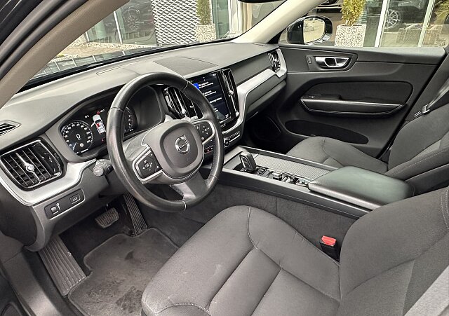 Volvo XC 60 - Kolor Czarny, zdjęcie 13