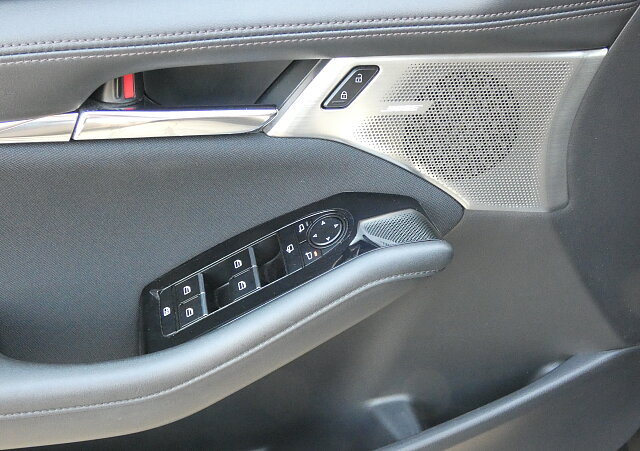 Mazda 3 - Kolor Machine Gray, zdjęcie 15