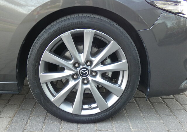 Mazda 3 - Kolor Machine Gray, zdjęcie 11