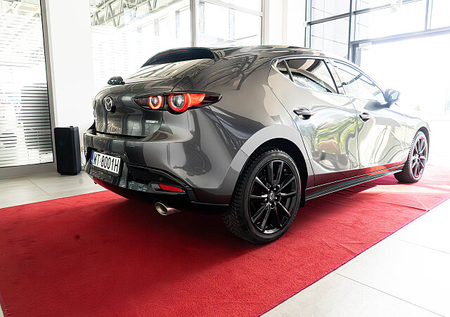Mazda 3 - Kolor Machine Gray, zdjęcie 4