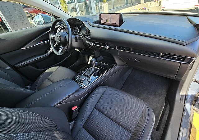 Mazda CX-30 - Kolor Polymetal Gray, zdjęcie 13