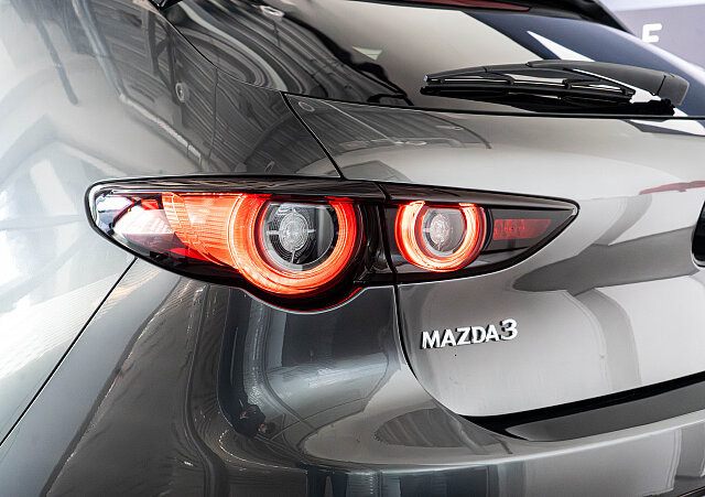 Mazda 3 - Kolor Machine Gray, zdjęcie 5