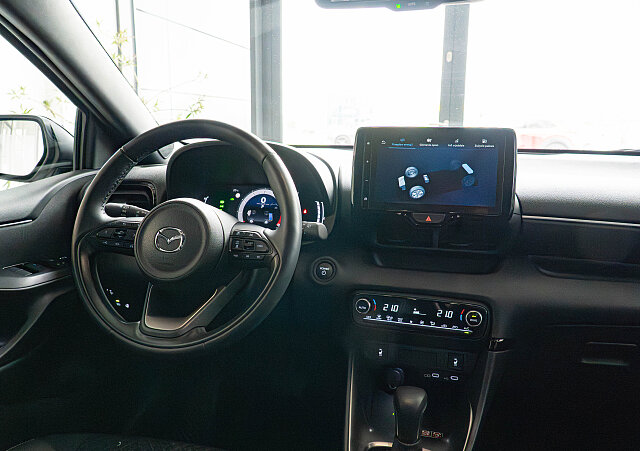 Mazda 2 Hybrid - Kolor Northern White Pearl, zdjęcie 5