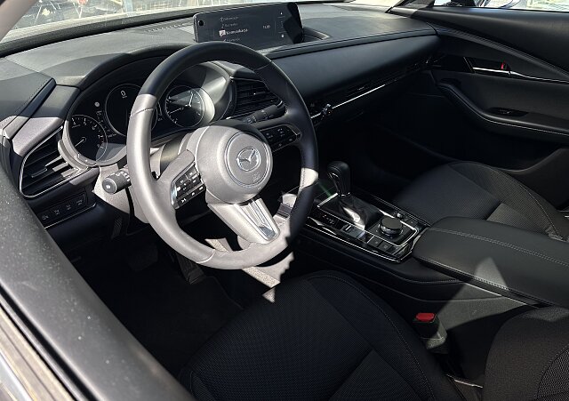 Mazda CX-30 - Kolor Machine Gray, zdjęcie 4