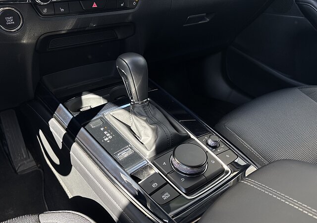 Mazda CX-30 - Kolor Machine Gray, zdjęcie 11