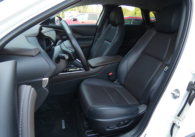 Mazda CX-30 - Kolor Biały, zdjęcie 16