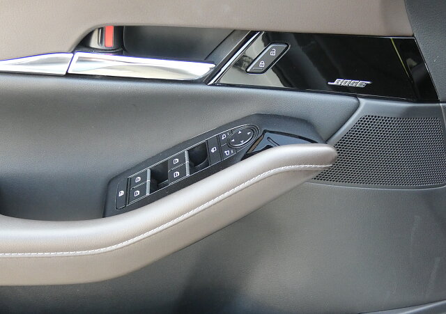 Mazda CX-30 - Kolor Biały, zdjęcie 11