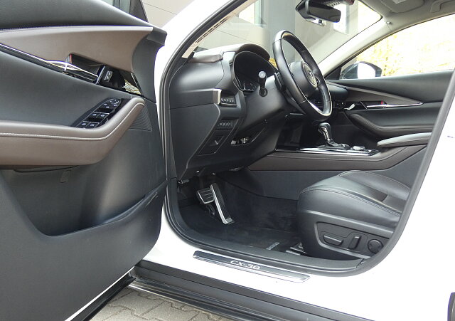 Mazda CX-30 - Kolor Biały, zdjęcie 15