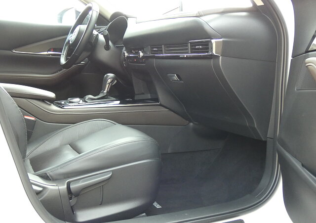 Mazda CX-30 - Kolor Biały, zdjęcie 17