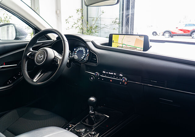 Mazda CX-30 - Kolor Machine Gray, zdjęcie 7