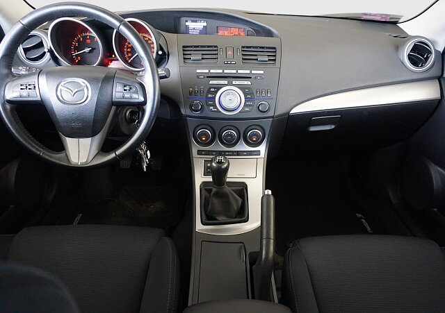 Mazda 3 - Kolor Szary, zdjęcie 7