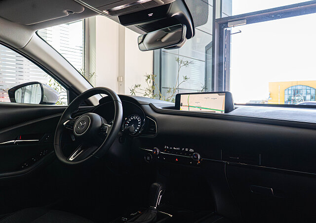 Mazda CX-30 - Kolor Platinum Quartz, zdjęcie 7