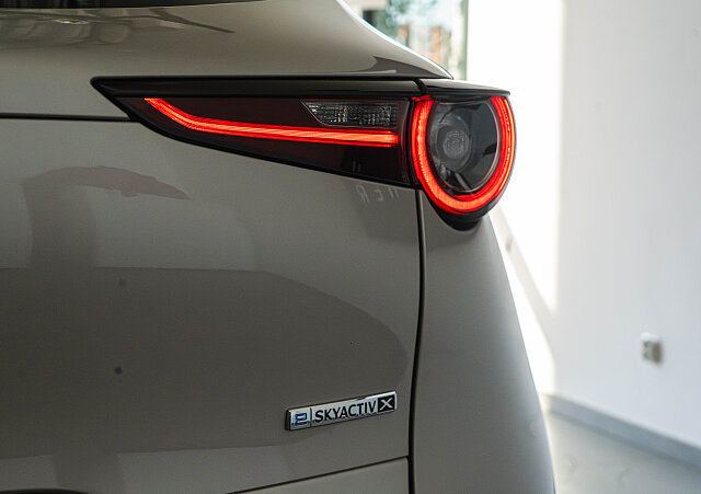 Mazda CX-30 - Kolor Platinum Quartz, zdjęcie 5