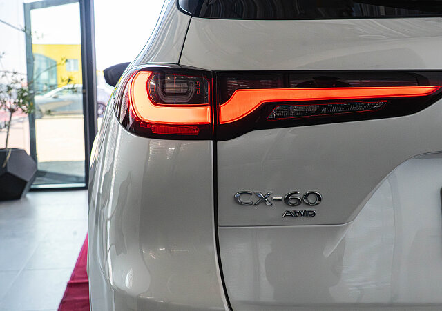Mazda CX-60 - Kolor Rhodium White, zdjęcie 9