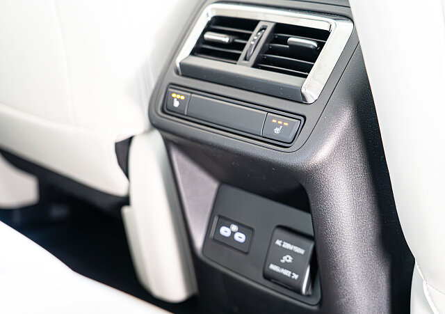 Mazda CX-60 - Kolor Jet Black, zdjęcie 17