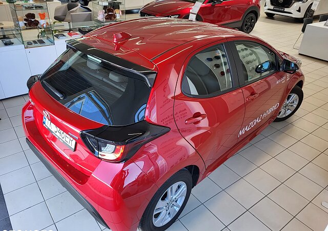Mazda 2 Hybrid - Kolor Formal Red, zdjęcie 4