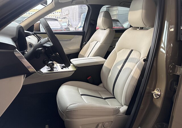 Mazda CX-60 - Kolor Zircon Sand Metalic, zdjęcie 4