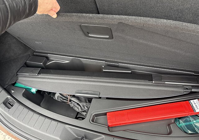 Mazda CX-80 - Kolor Melting Copper, zdjęcie 37