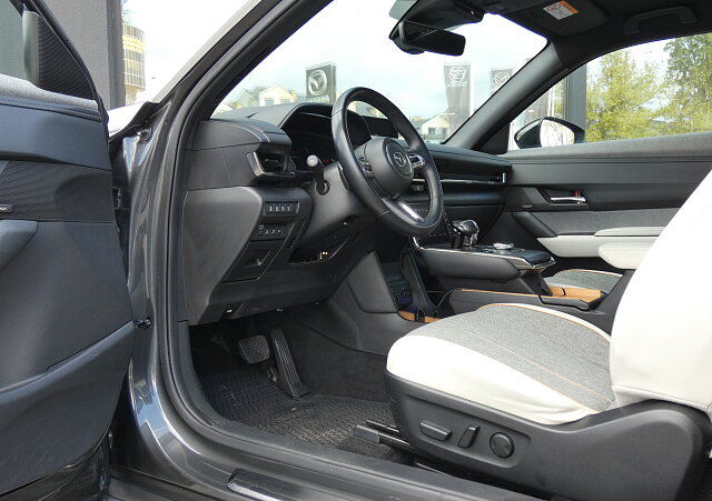 Mazda MX-30 - Kolor Machine Gray, zdjęcie 8