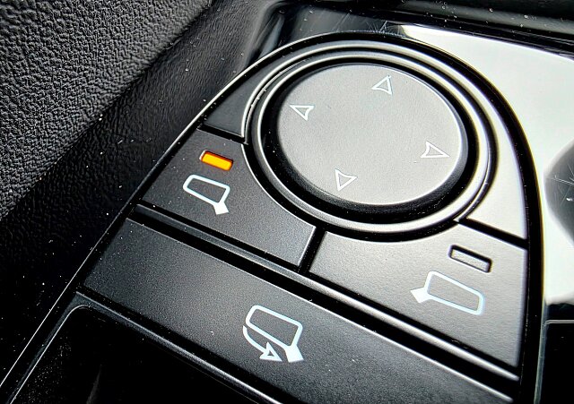 Mazda CX-30 - Kolor Ceramic Metalic, zdjęcie 17