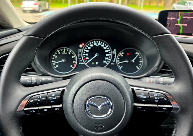 Mazda CX-30 - Kolor Ceramic Metalic, zdjęcie 8