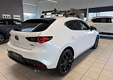 Mazda 3 - Kolor Snowflake White Pearl, zdjęcie 5