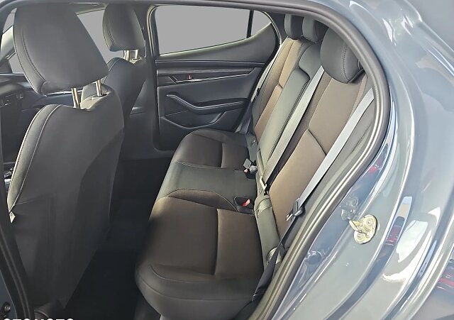 Mazda 3 - Kolor Polymetal Gray, zdjęcie 9
