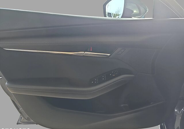 Mazda 3 - Kolor Polymetal Gray, zdjęcie 8