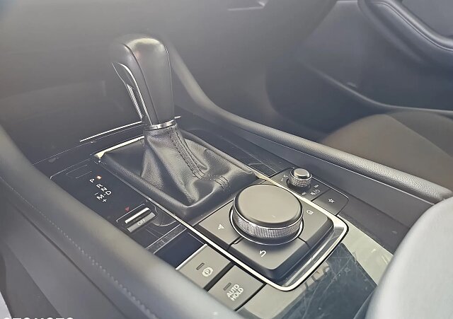 Mazda 3 - Kolor Polymetal Gray, zdjęcie 21