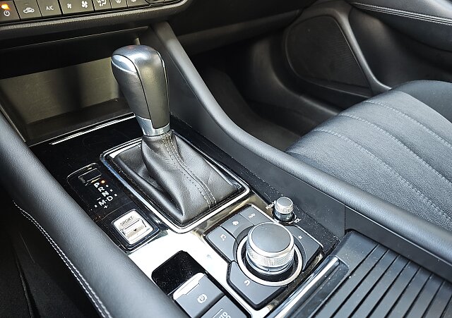 Mazda 6 - Kolor Deep Crystal Blue, zdjęcie 17