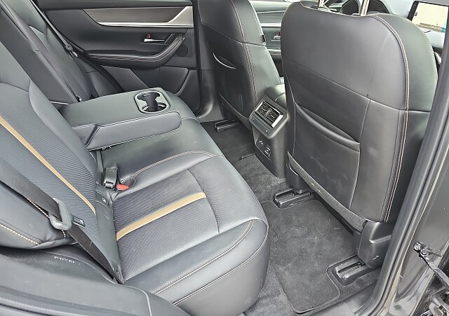 Mazda CX-60 - Kolor Machine Gray, zdjęcie 10