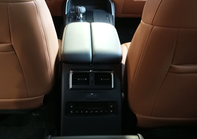 Mazda CX-80 - Kolor Jet Black, zdjęcie 6