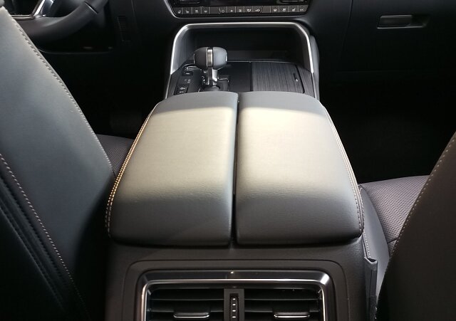 Mazda CX-60 - Kolor Platinum Quartz, zdjęcie 5