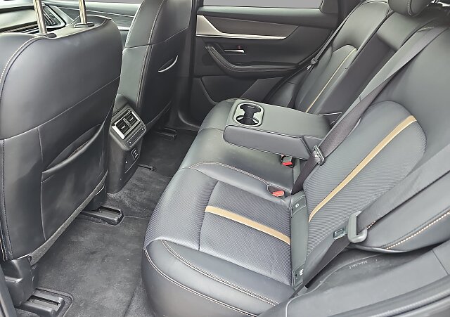 Mazda CX-60 - Kolor Machine Gray, zdjęcie 11