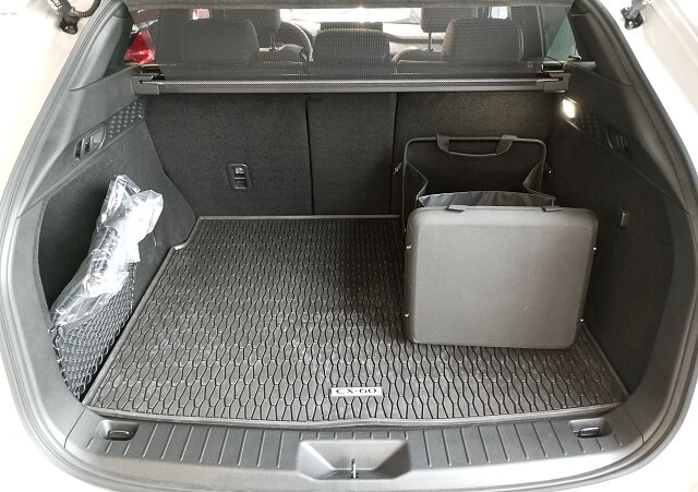 Mazda CX-60 - Kolor Platinum Quartz, zdjęcie 11