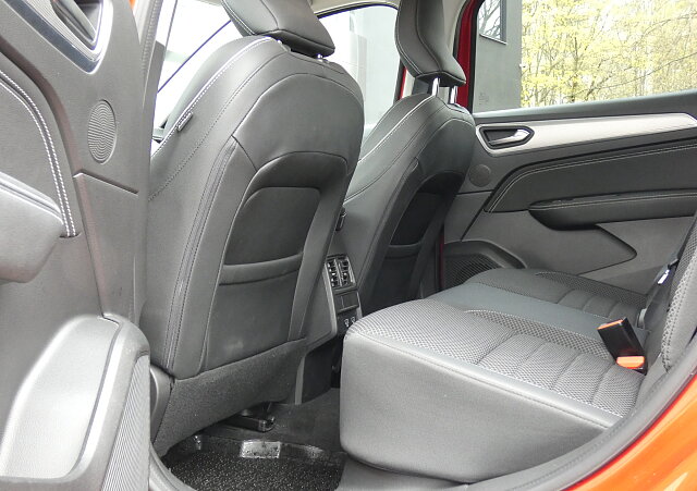 Renault Arkana - Kolor Czerwony, zdjęcie 10